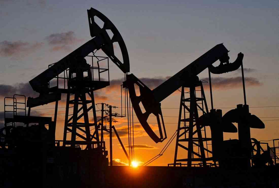 Oil bounces back above $100 after US, Iran talks end in stalemate