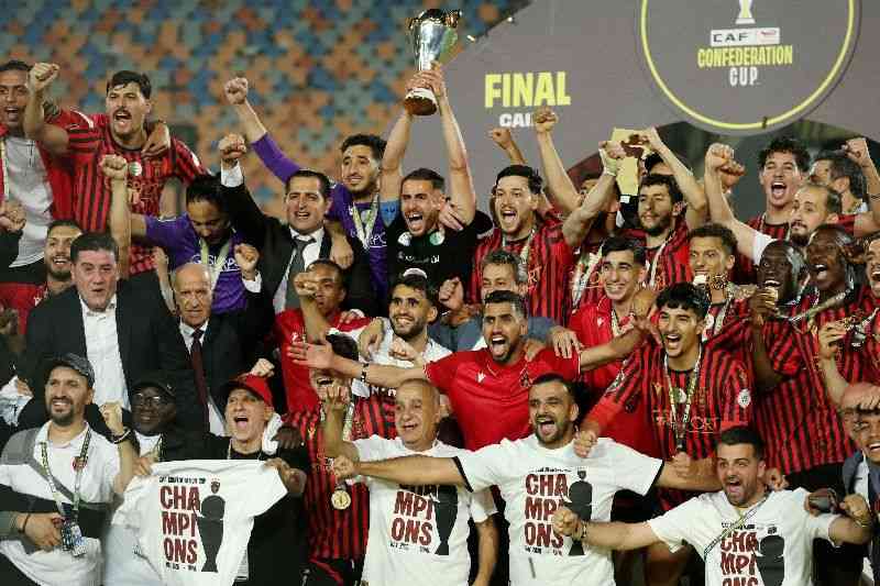 Soccer-USM Alger beat Zamalek on penalties to win African Confederation Cup