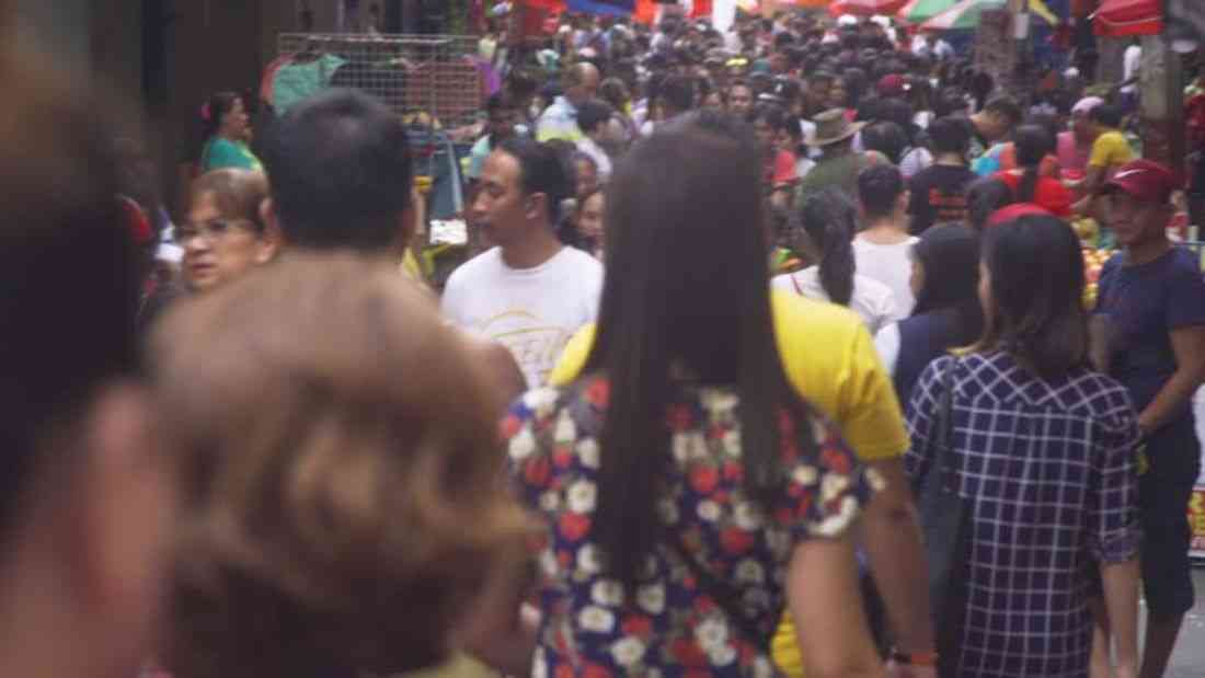 52% of Filipinos consider themselves poor in March survey — SWS