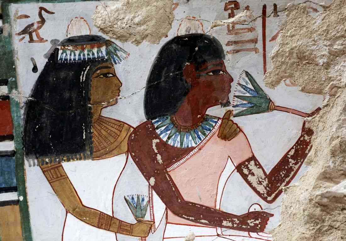 Egypt exhibits Tutankhamun tomb artifact and two restored New Kingdom tombs in Luxor