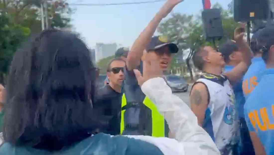 Tension erupts between police, dela Rosa supporters’ outside Senate