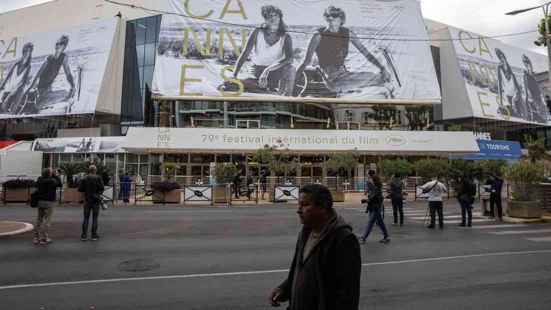 Indie films race for Cannes top prize with big studios absent
