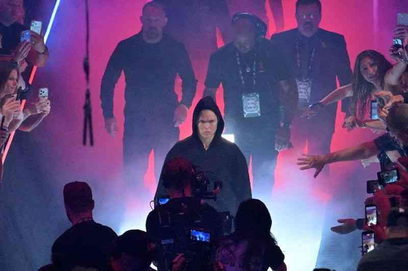 Mixed Martial Arts-Rousey rolls back the clock to submit Carano in 17 seconds