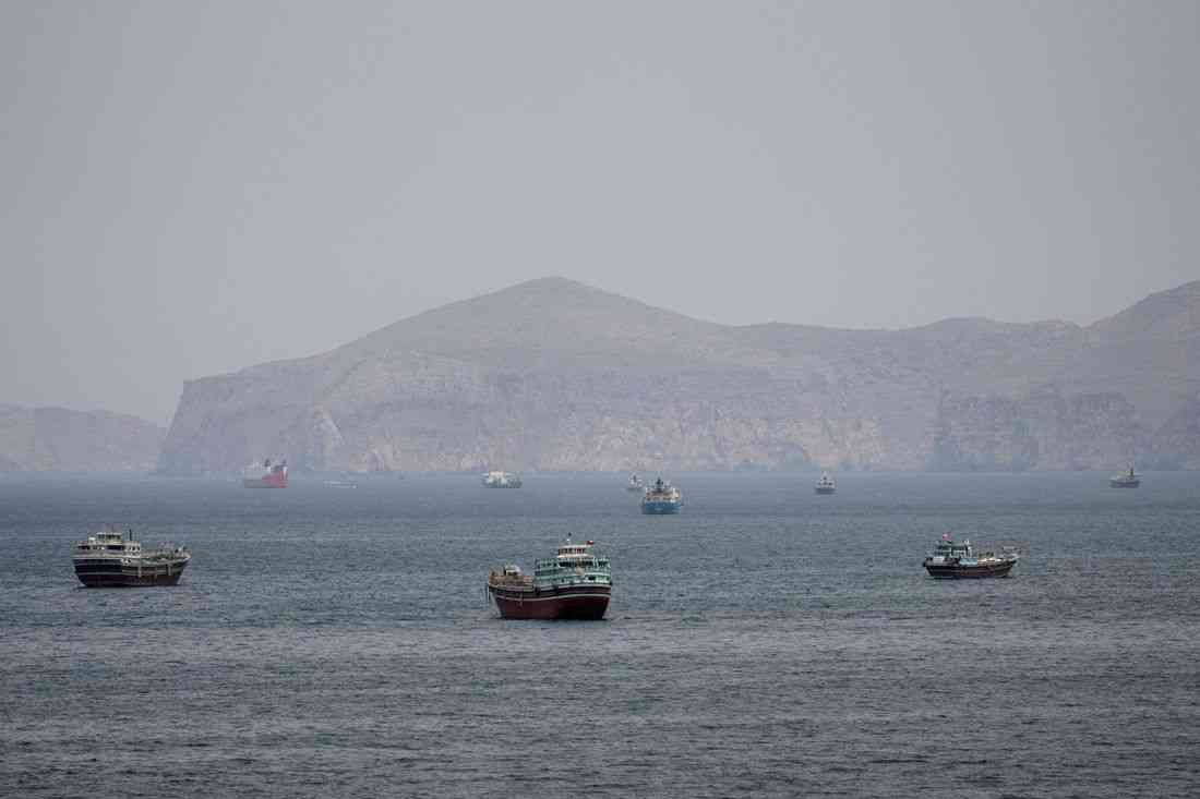 Oil slips again as US, Iran sign peace deal