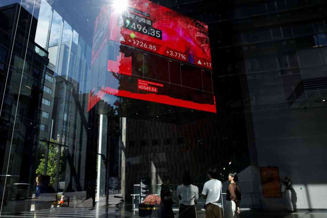 Asia stocks slide as Middle East anxiety offsets AI optimism