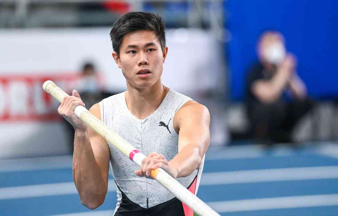 Obiena claims silver in 2026 season opener in Düsseldorf, Germany