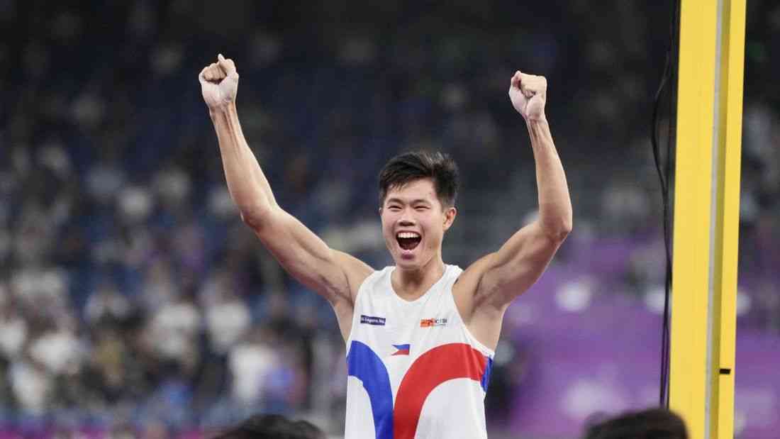 EJ Obiena wins first outdoor gold of 2026 at Poznan meet
