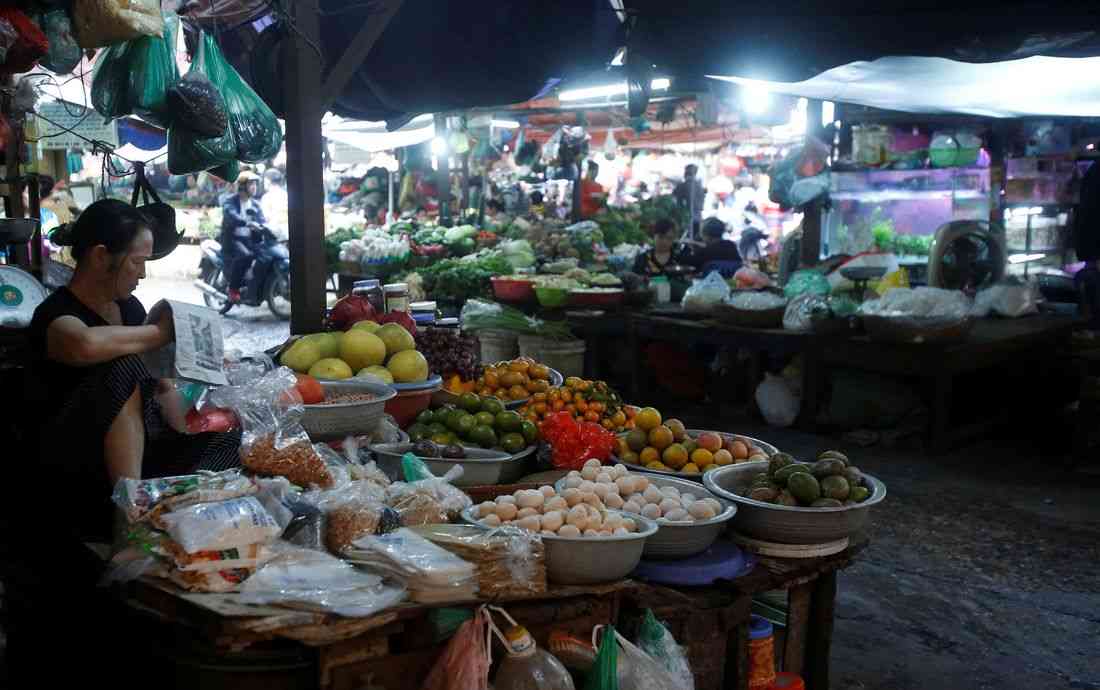 Vietnam inflation accelerates in May, trade deficit widens to record high