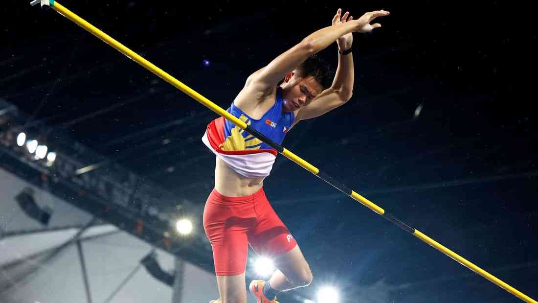 Obiena bags second straight gold after strong finish at Austrian Open