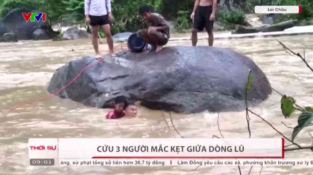 Flash flood kills 4, leaves 4 others missing in Vietnam