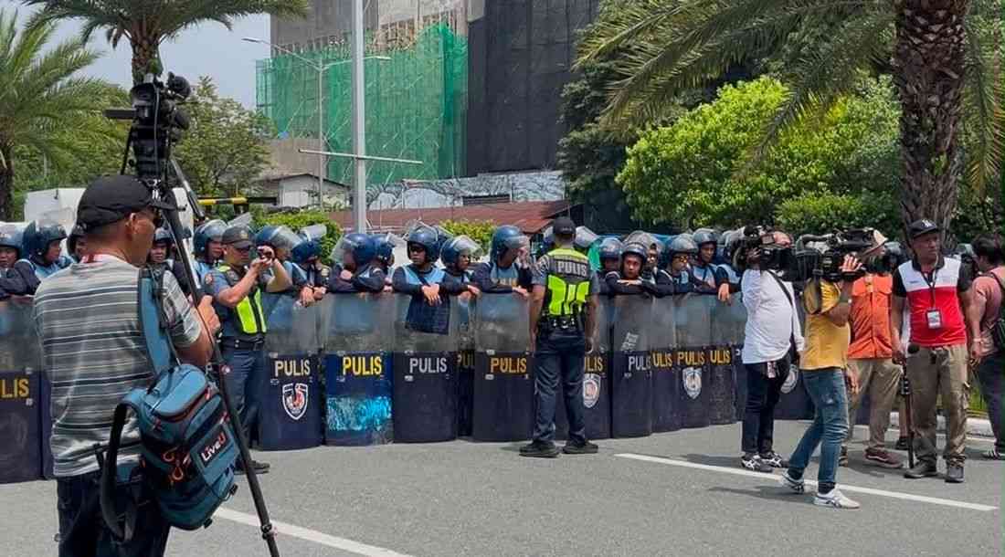NCRPO vows accountability over alleged media harassment during protest clash in Pasay City