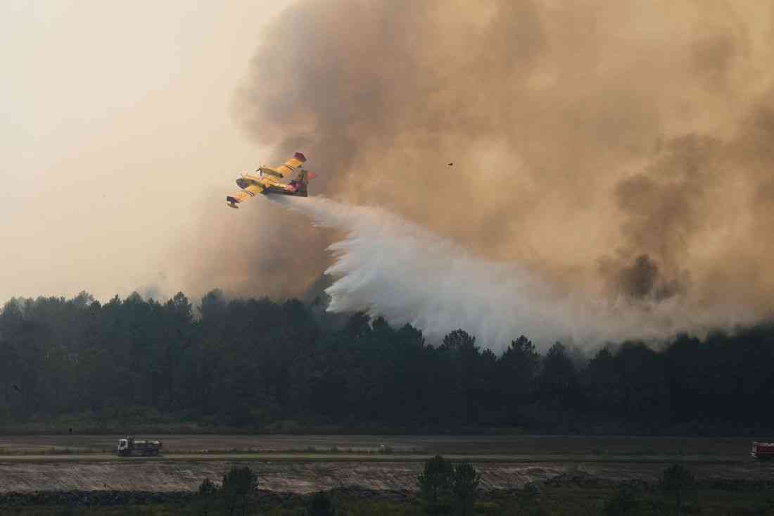 Fire crews keep blazes near Bordeaux under control as heatwave picks up