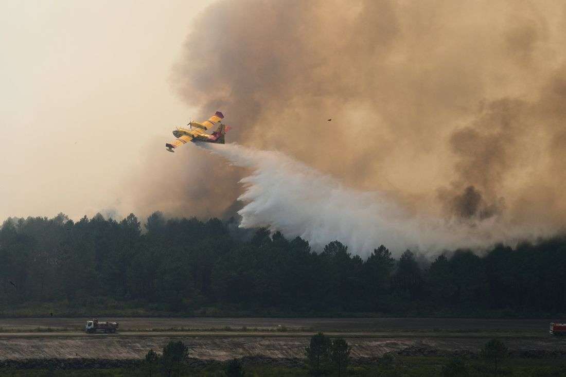 Fire crews keep blazes near Bordeaux under control as heatwave picks up