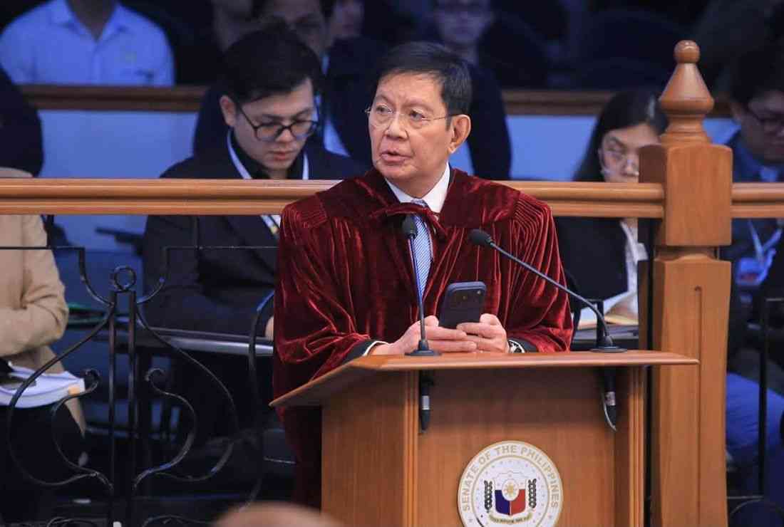 Lacson turns over evidence on alleged Taguig 'ghost' projects to Ombudsman