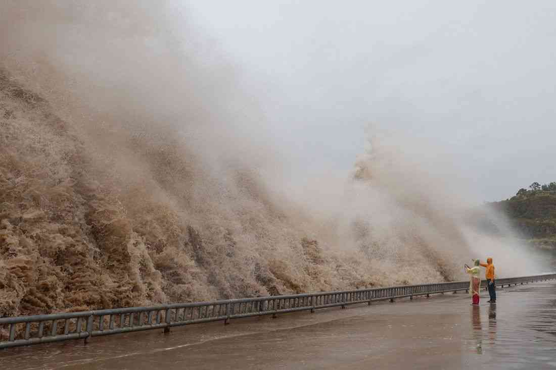 Typhoon Dolphin hits China's east coast, over 1 million evacuated