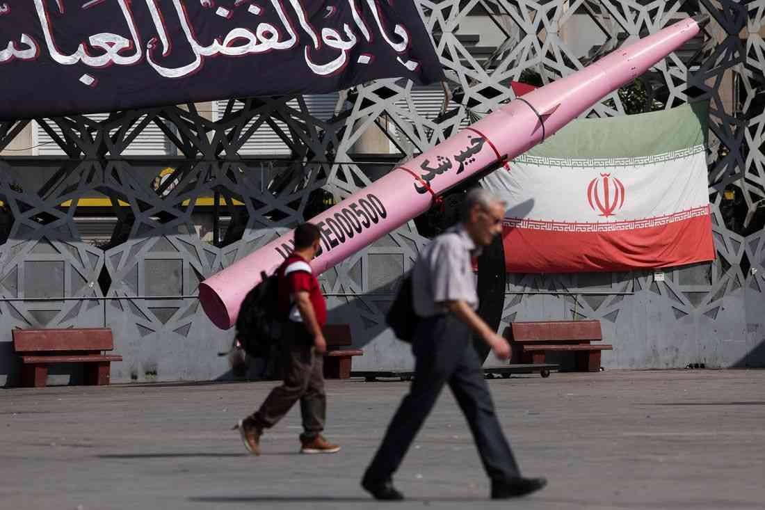Iran threatens military response to US sanctions