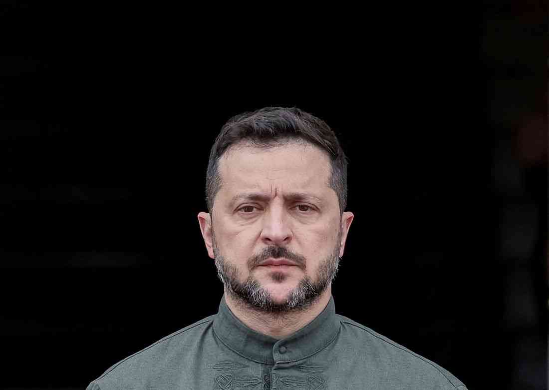 Ukraine wants peace but won't give in, Zelenskiy says on Independence Day