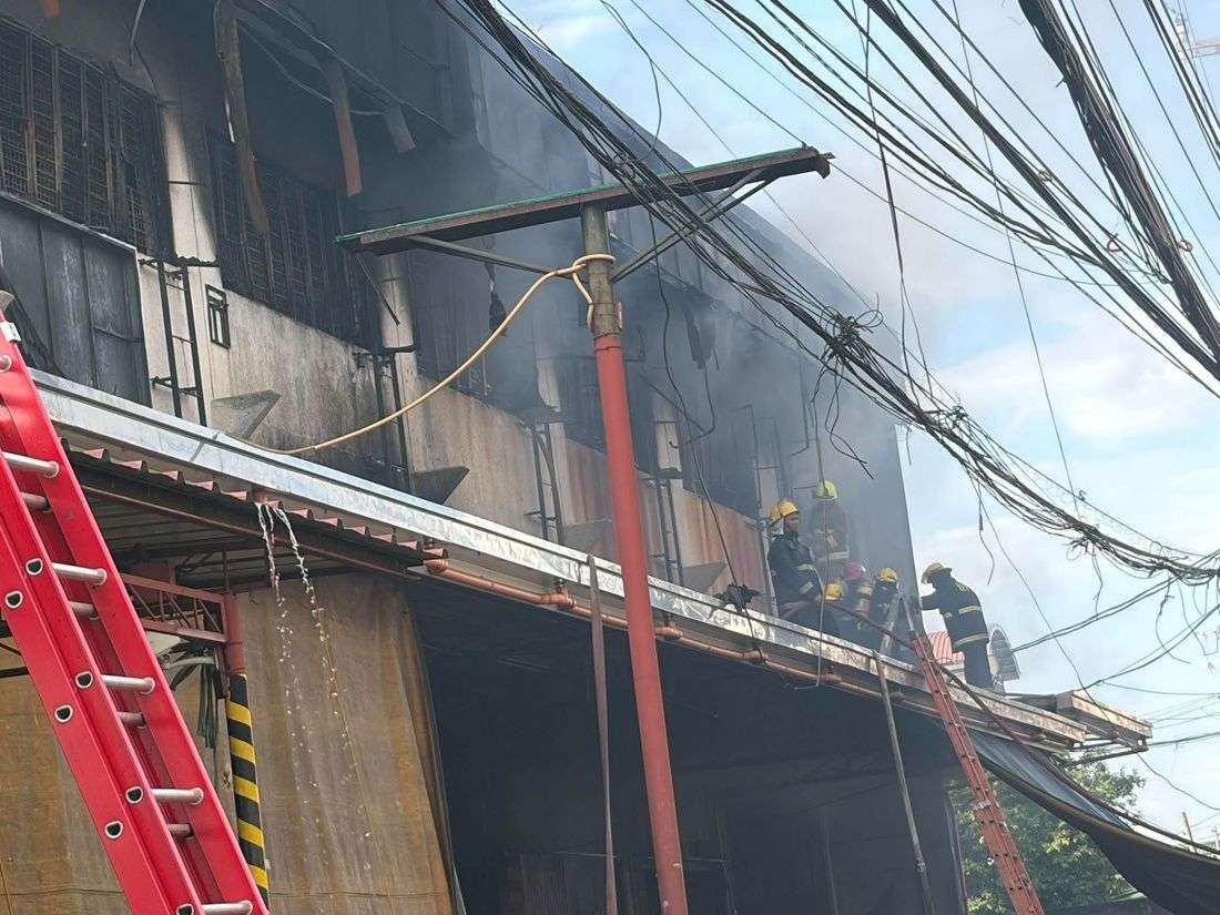 5th alarm fire hits three-story commercial building in Parañaque