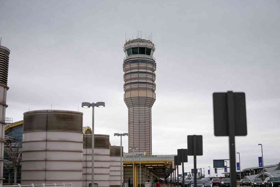 FAA begins use of AI tool in bid to reduce flight delays