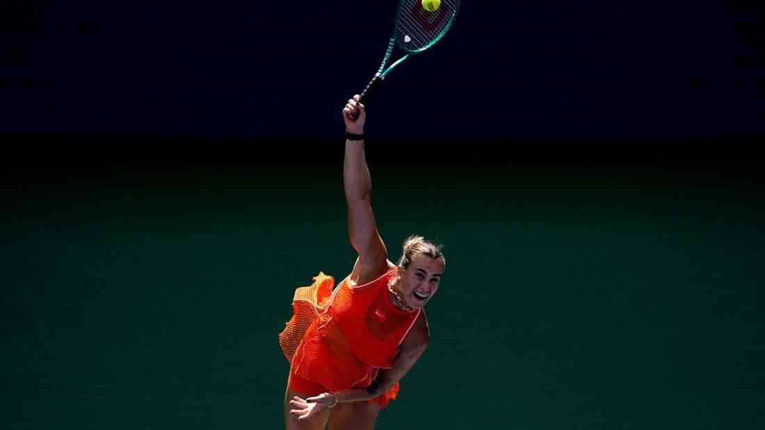 Tennis-Sabalenka interrupts US Open match over cannabis smell