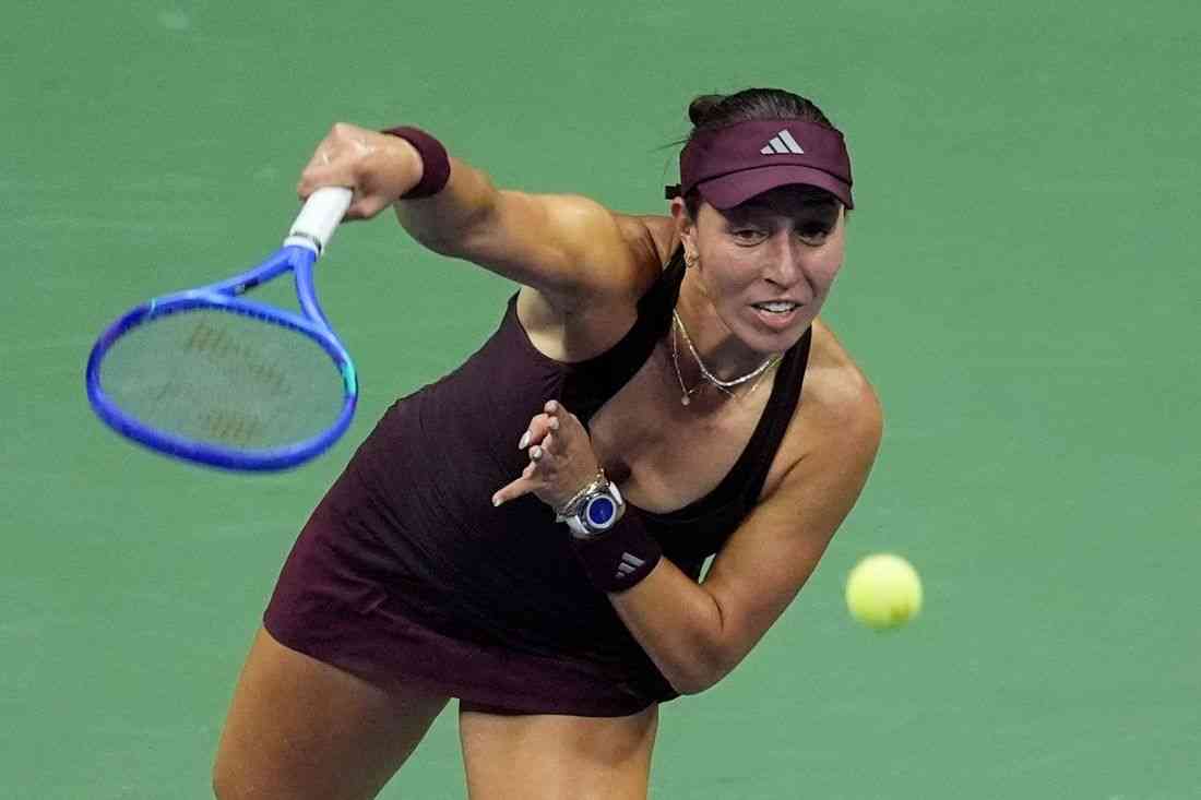 Tennis-Pegula reaches third straight US Open semifinal