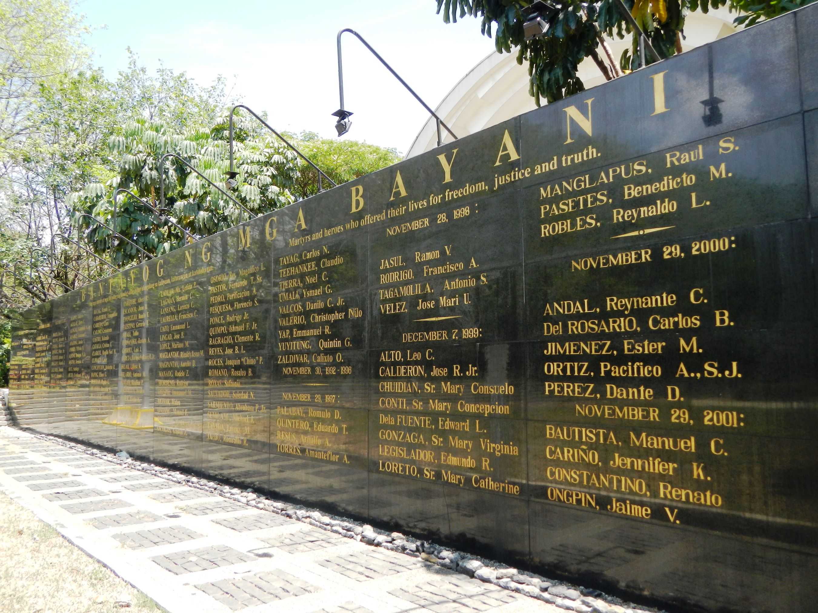 332 candles lit in memory of Martial Law martyrs