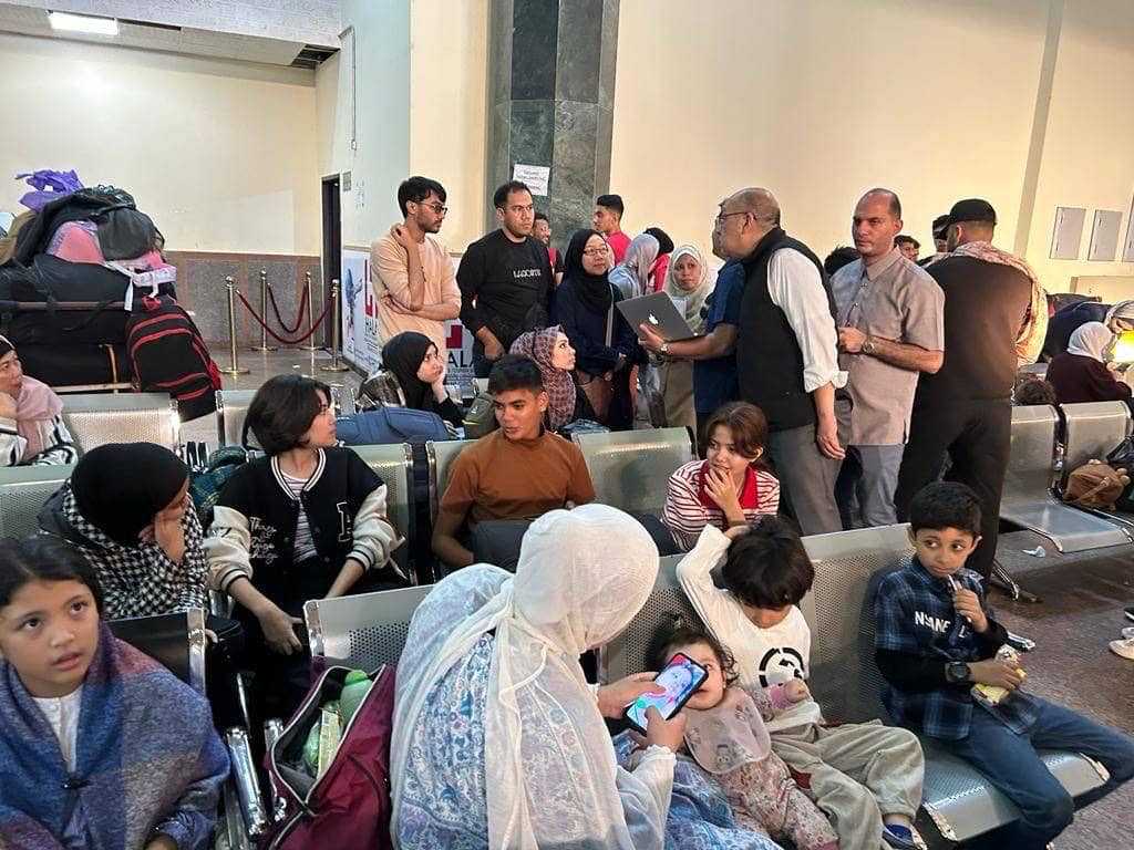 40 Filipinos exit Gaza via Rafah border crossing; to be repatriated to PH on Nov. 10