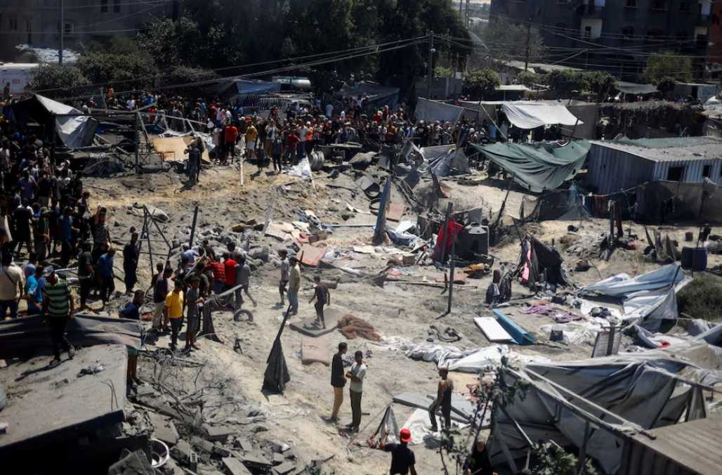 Over 90 Palestinians killed in Israeli airstrike targeting Hamas leader