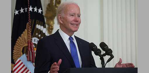 As Trump arrested, Biden talks to Zelenskiy, appeals for campaign donations