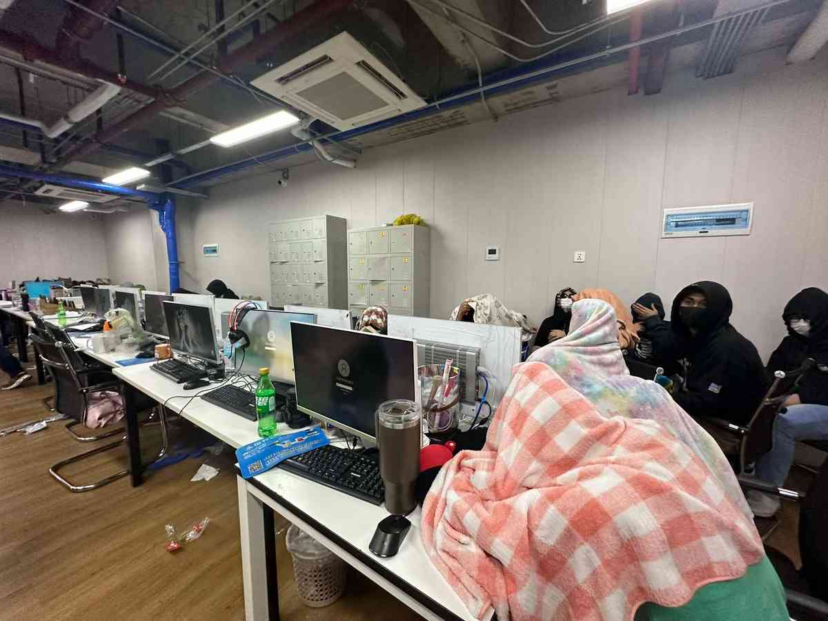 Authorities raid scam hub in Parañaque; 415 employees arrested