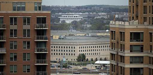 Big U.S. intelligence leak was by gun enthusiast in 20s -Washington Post