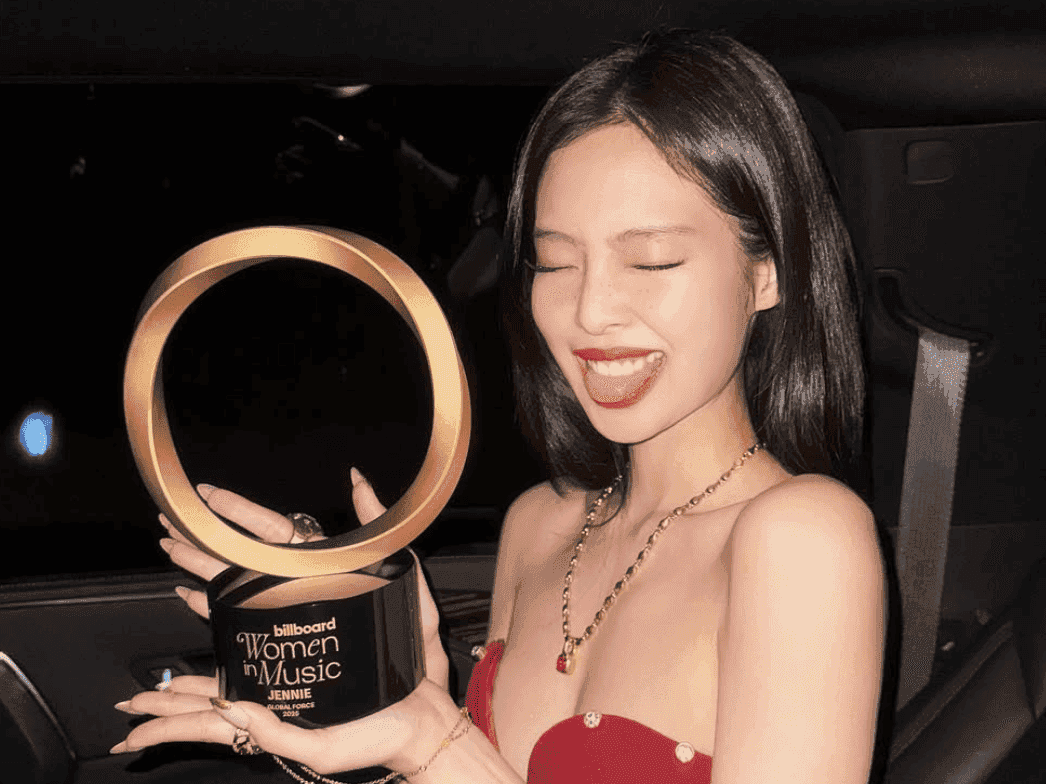 BLACKPINK Jennie honored with Global Force Award at Billboard Women in Music 2025
