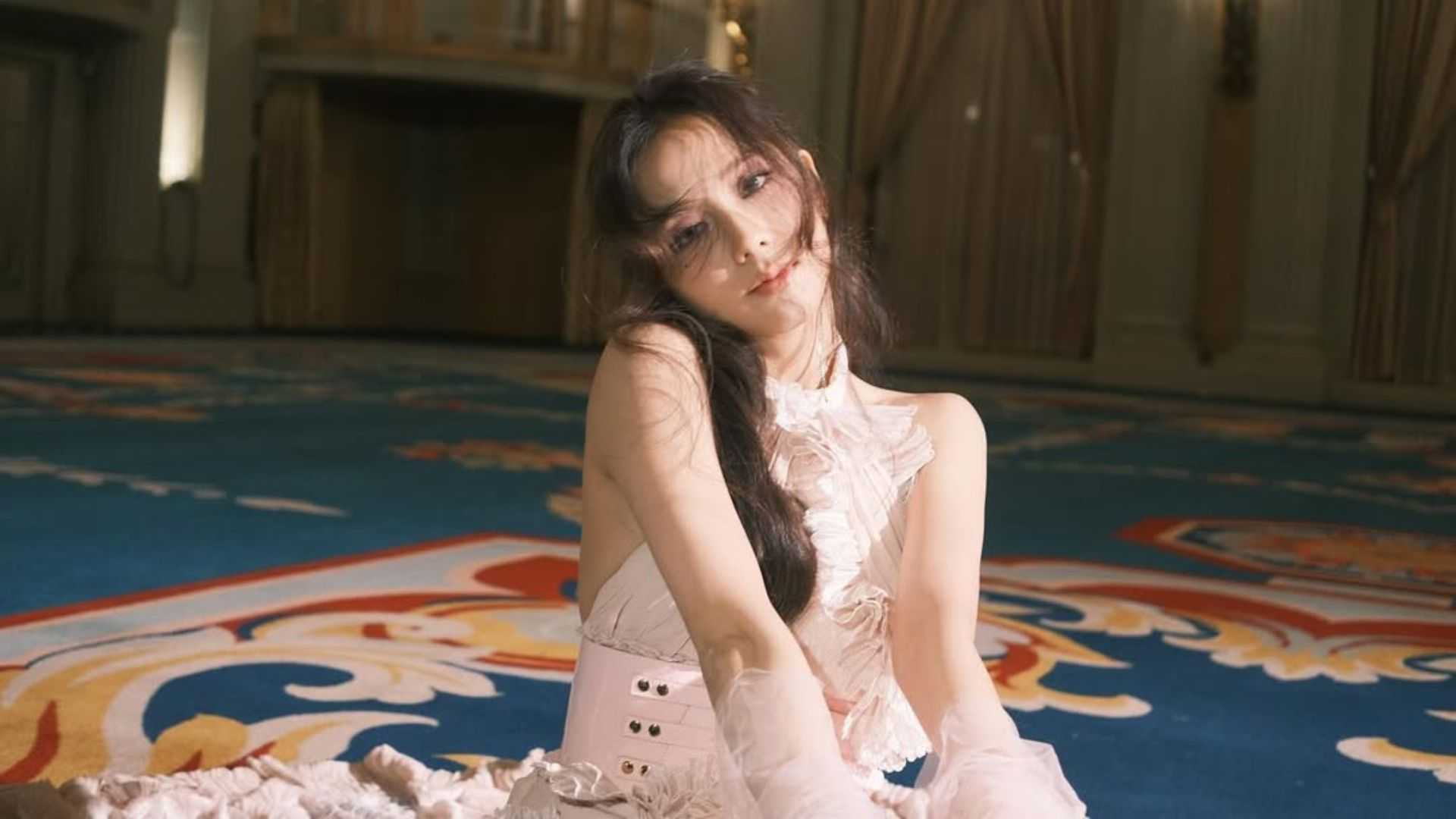 BLACKPINK’s Jisoo teases Valentine’s surprise with cryptic video