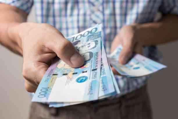 BSP cautions public against fake money