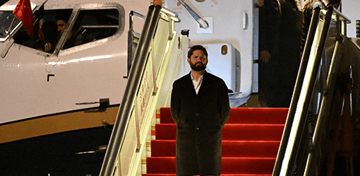 China's Xi touts close relationship with Chile in talks