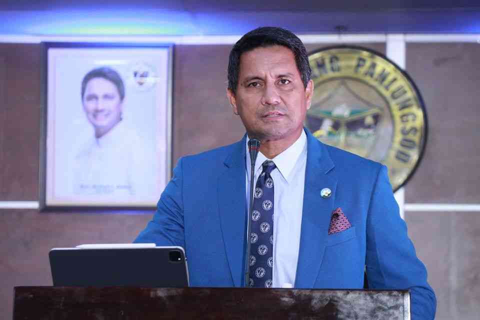 Councilor seeks disqualification of Rep. Richard Gomez