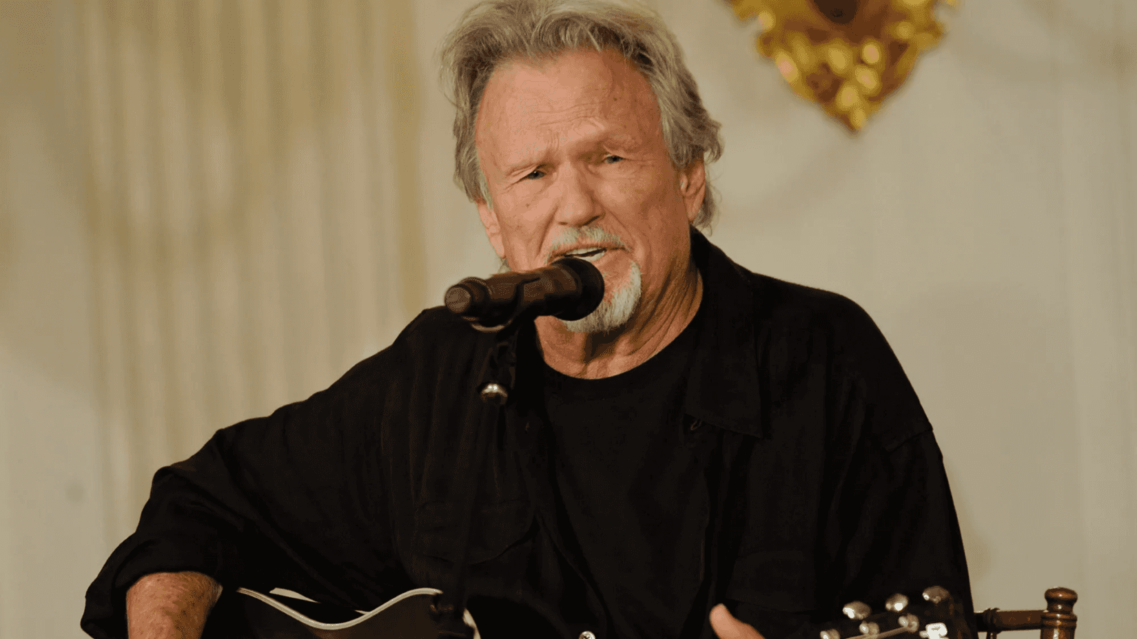 Country singer, actor Kris Kristofferson dies at 88