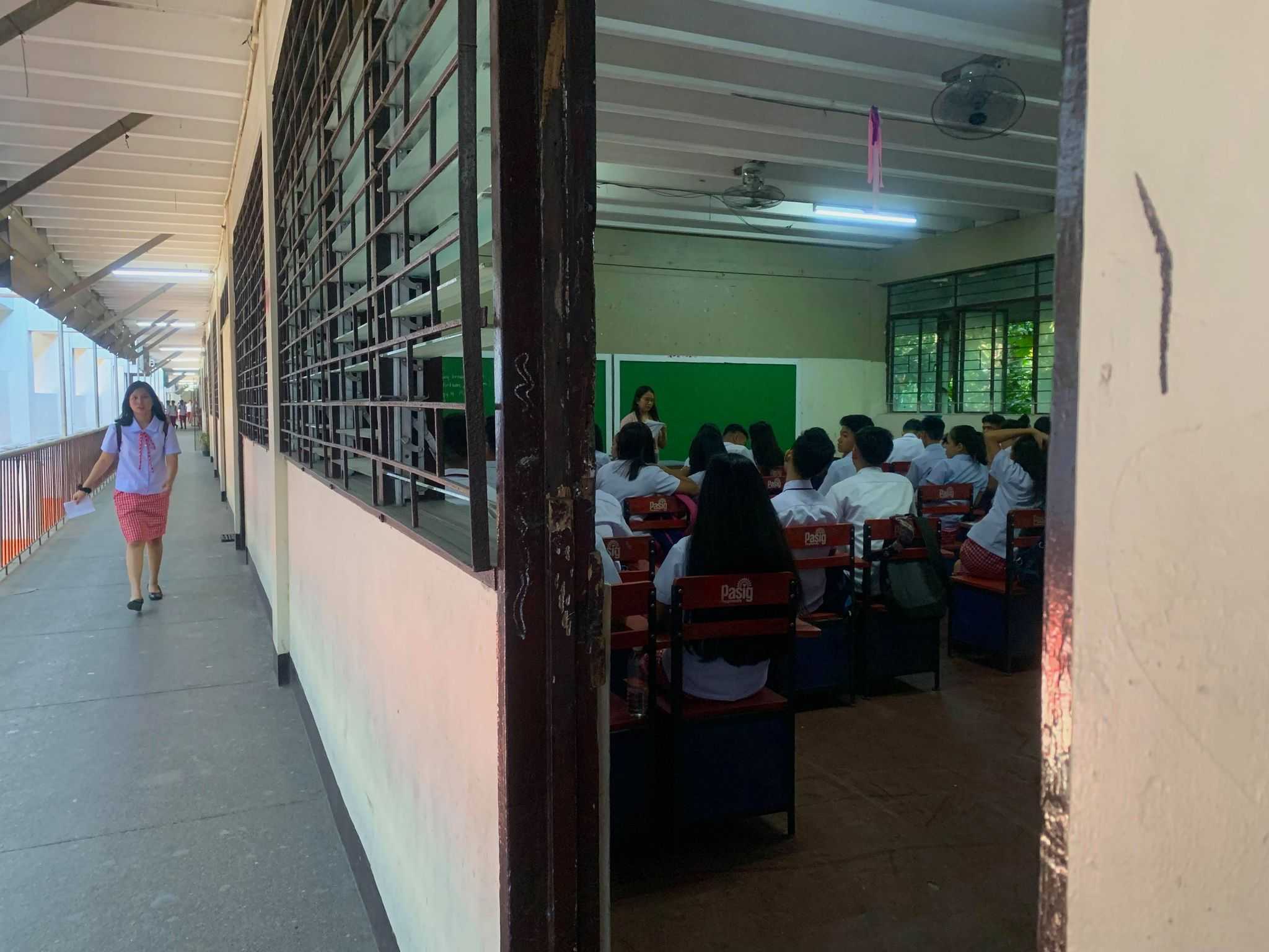 DepEd has no plan to revert school calendar, spox says