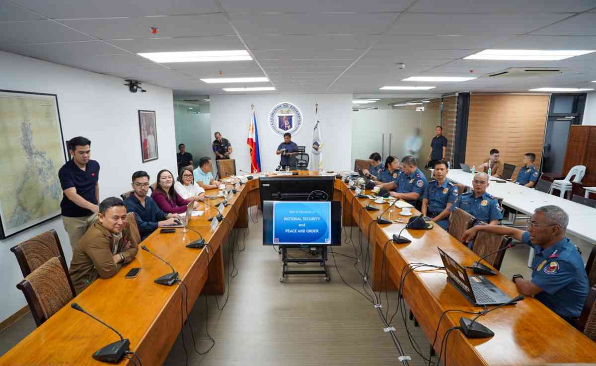DepEd, PNP set to roll out 911 hotline in schools