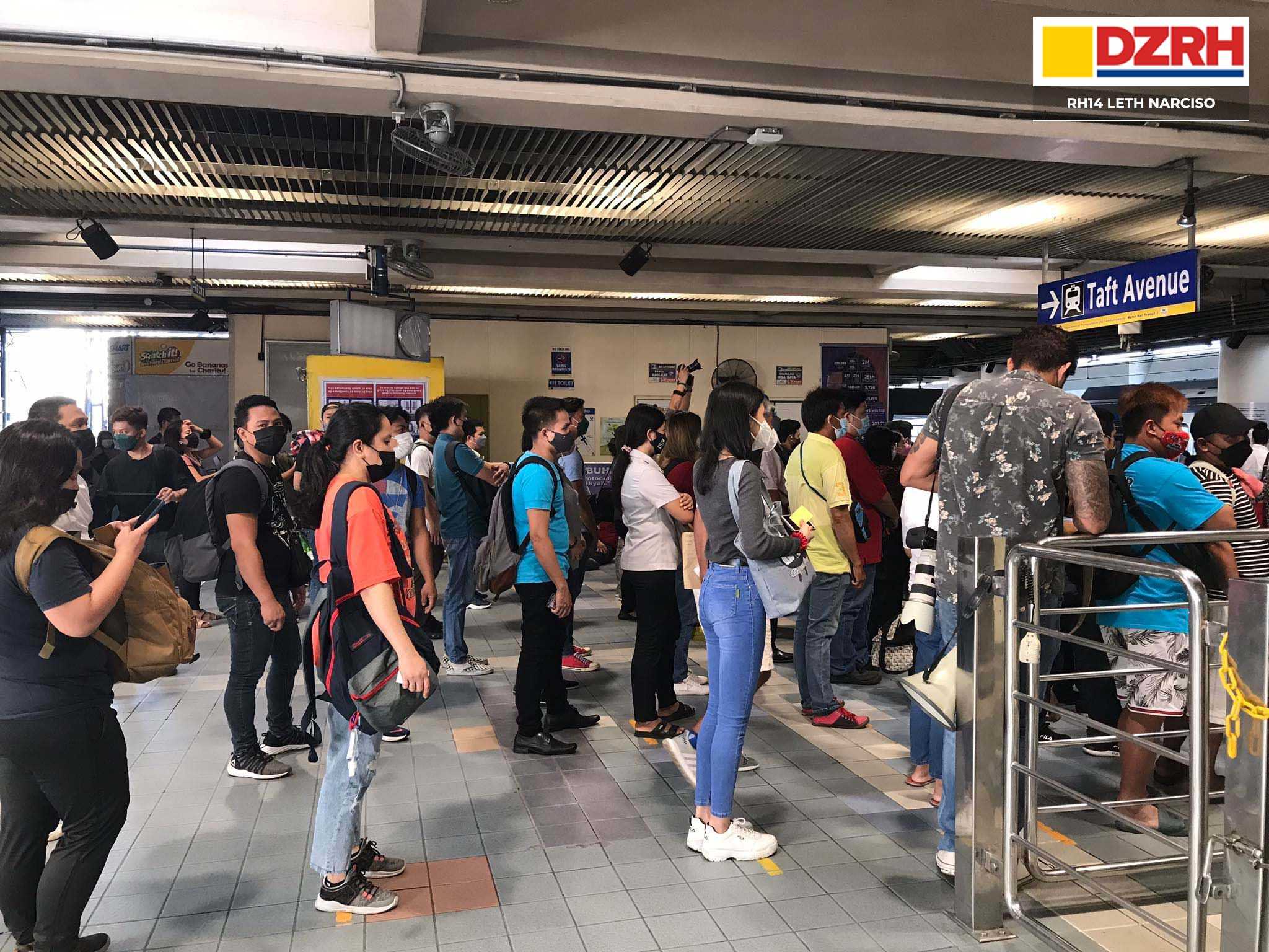 DOTr: Face mask still mandatory in LRT, MRT