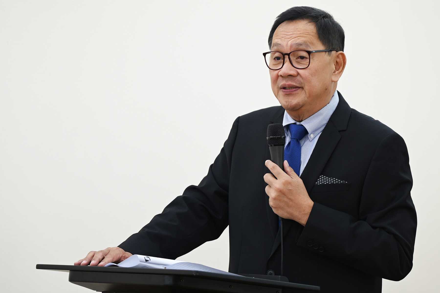 Ex-SSS Chief appeals to Malacañang to suspend 15% increase in members' contribution