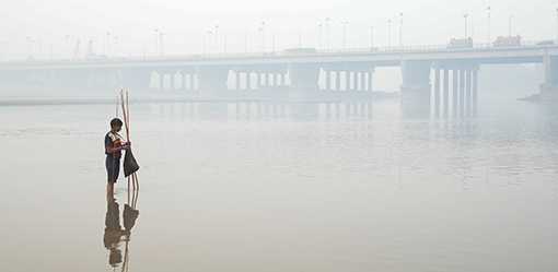 Factbox-How is Lahore, the world's most polluted city, battling toxic air?