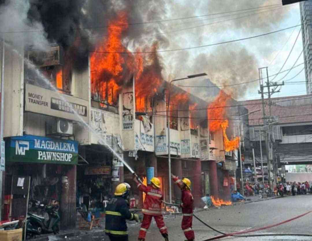 Fire blazes commercial building in Libertad, Pasay