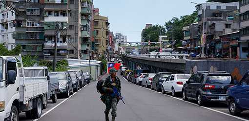 Former soldier raises war awareness by touring Taiwan on foot