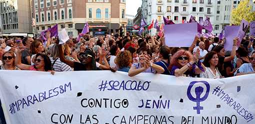 Furore over Spanish soccer kiss grows as prosecutors launch probe against federation chief