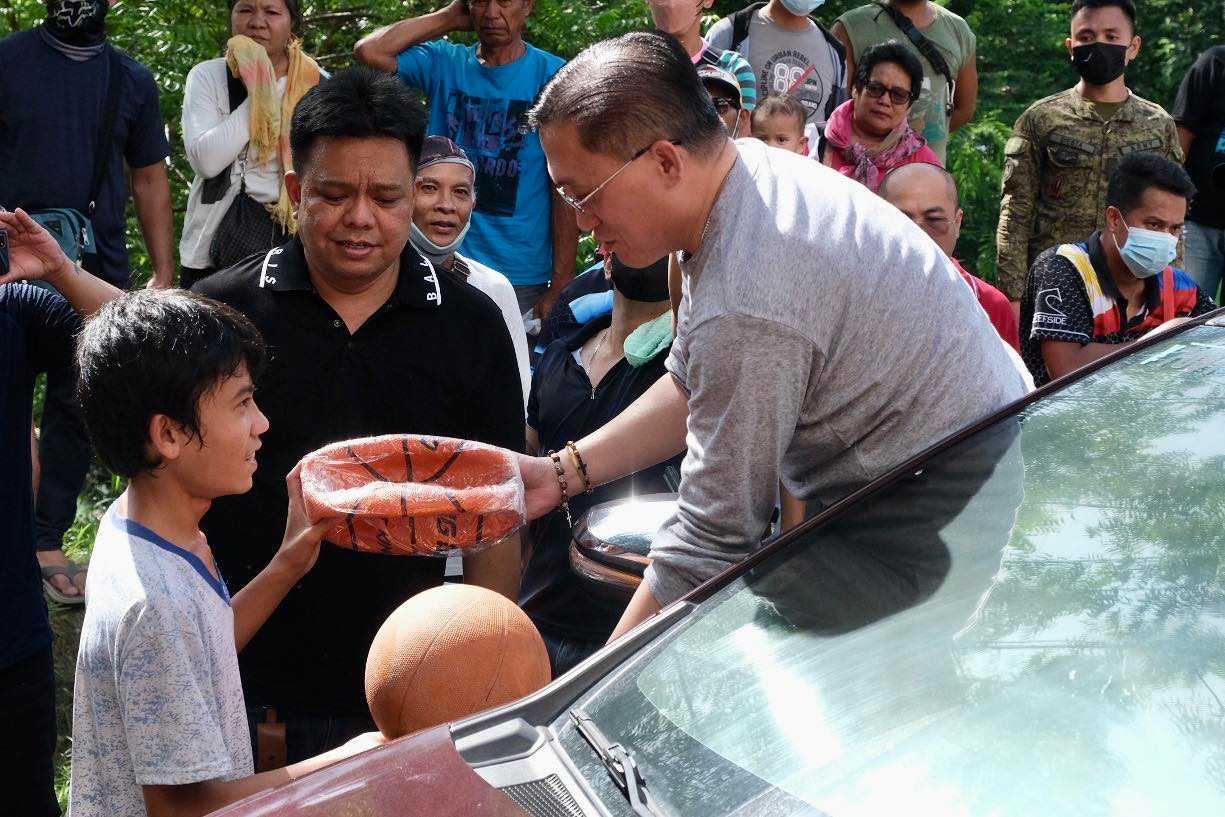 Go pushes for continued gov’t support amid crises as he responds to the needs of flood victims in Davao del Sur town