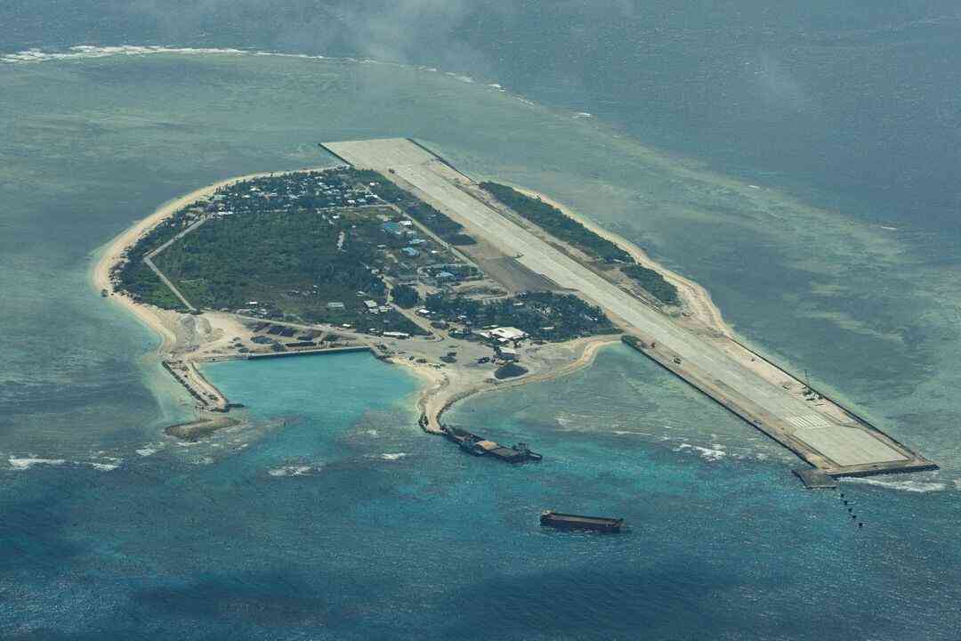 Gov't OKs "Christmas convoy" in PH-occupied features except Ayungin Shoal