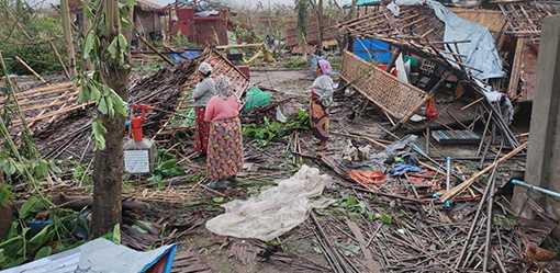 Hundreds feared dead after cyclone hits western Myanmar