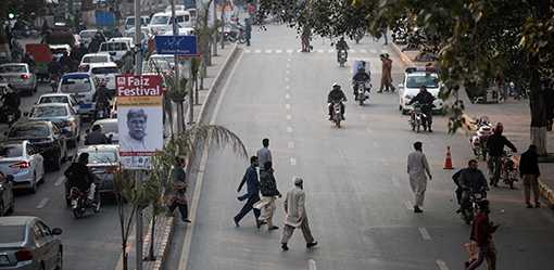 IMF backs new Pakistan programme, boosting bond rally