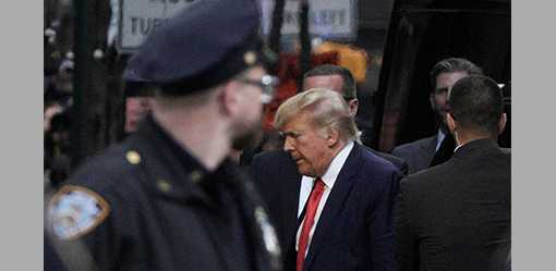 Indicted Trump arrives in New York for his day in court